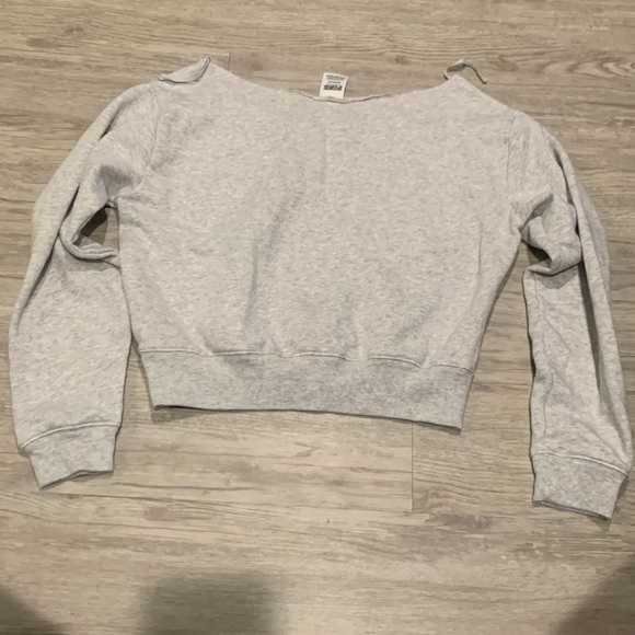 Gray crop top - Picture 2 of 3